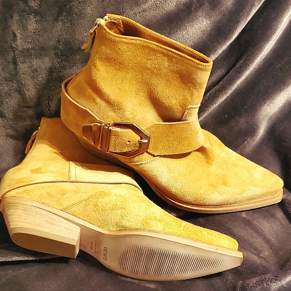 Vic Matie ankle butterscotch bootie